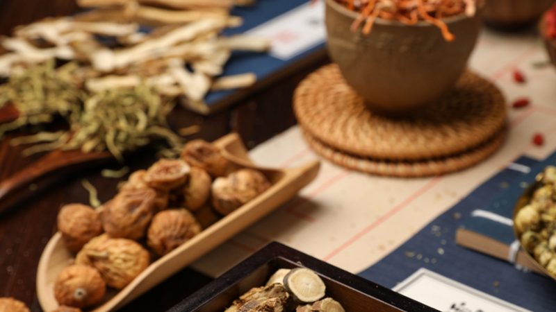 小标题：刮痧板定制的重要性