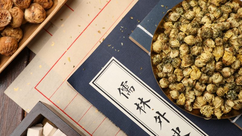 以下是一些在上海具有较高知名度和口碑的中医康复医院：